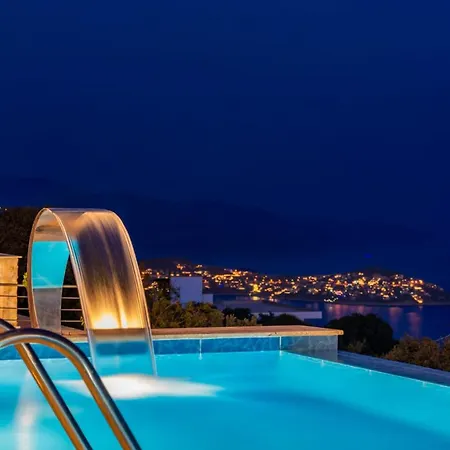 Bella Rose Is A Stunning With A Sea View